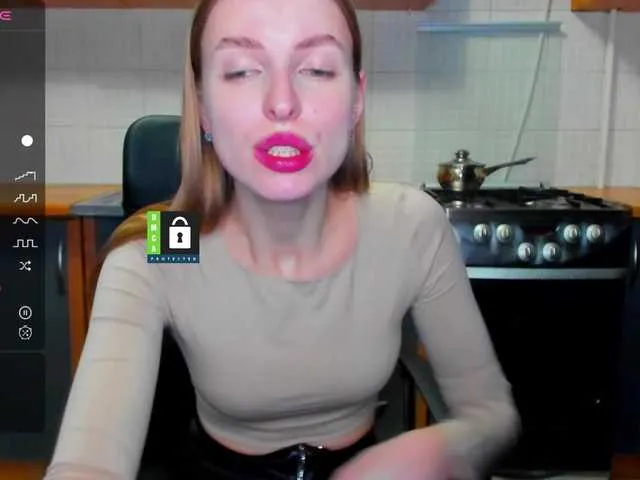 Live sex webcam photo for MissFentasy1 #276743776