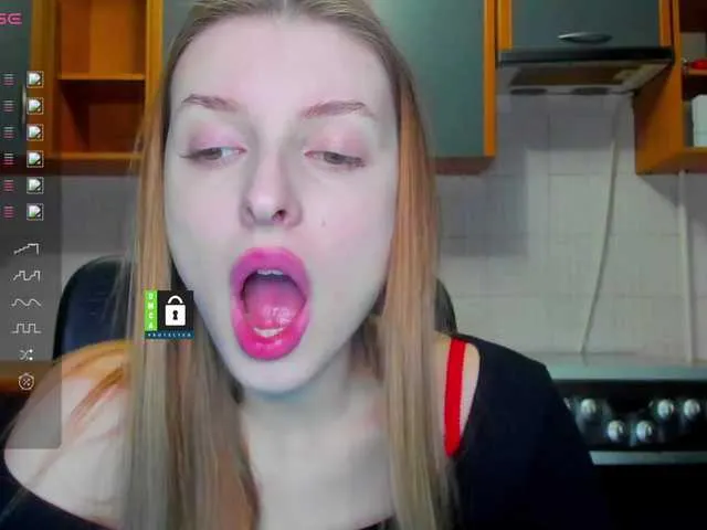 Live sex webcam photo for MissFentasy1 #277668725