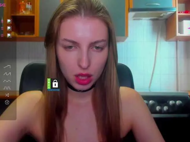 Live sex webcam photo for MissFentasy1 #277991256