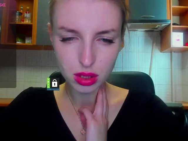 Live sex webcam photo for MissFentasy1 #288090135