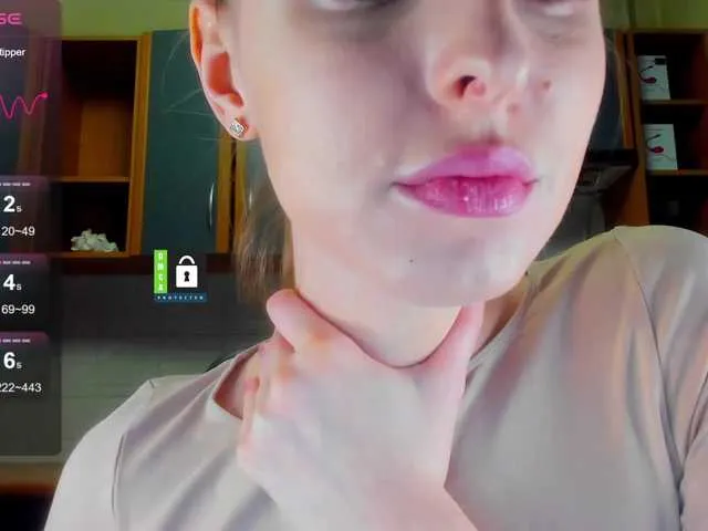 Live sex webcam photo for MissFentasy1 #290736107