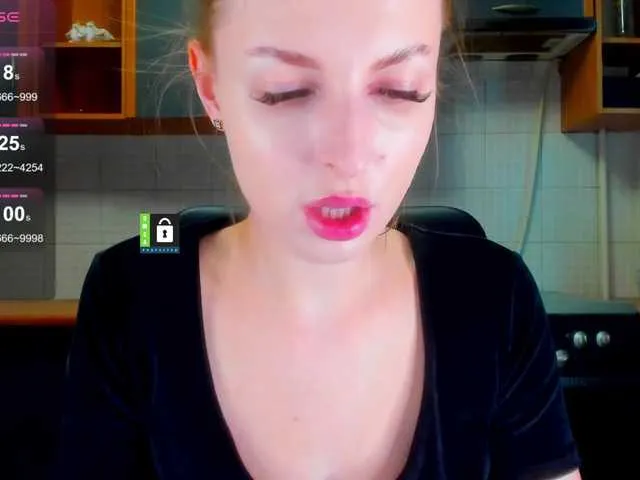 Live sex webcam photo for MissFentasy1 #291009775