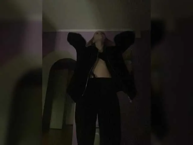 Live sex webcam photo for MissFentasy1 #291011338