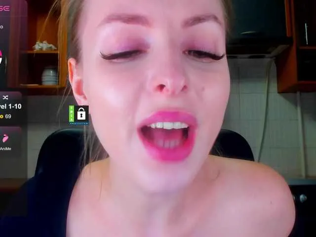 Live sex webcam photo for MissFentasy1 #291102047