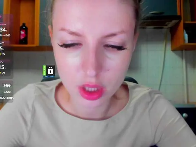 Live sex webcam photo for MissFentasy1 #291345360