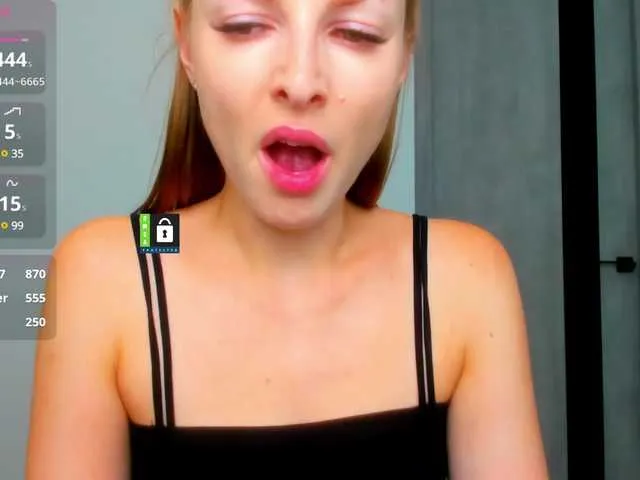 Live sex webcam photo for MissFentasy1 #291606609