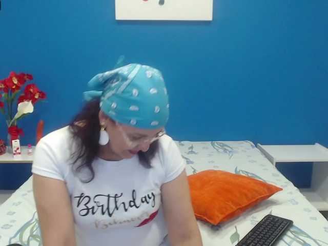 Live sex webcam photo for MissFranshesK #274276175