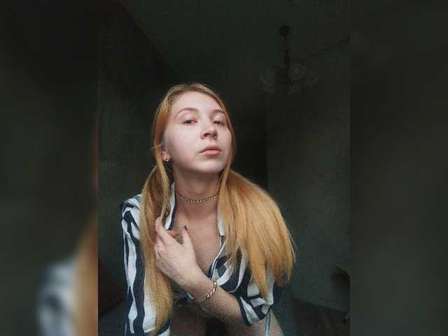 Live sex webcam photo for MissIzi #273888569