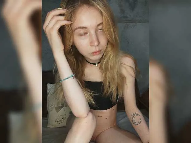 Live sex webcam photo for MissIzi #273992946