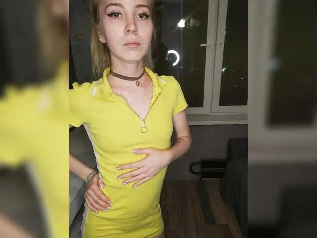 Live sex webcam photo for MissIzi #274545276