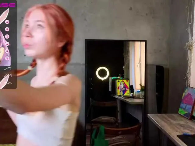 Live sex webcam photo for MissIzi #275620283