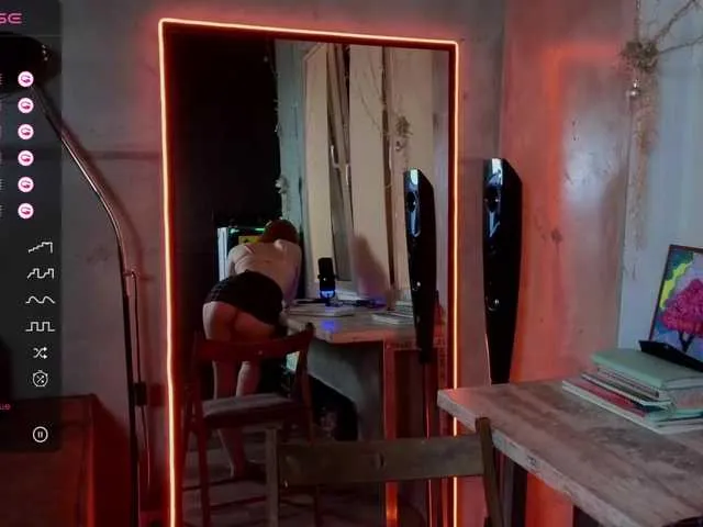 Live sex webcam photo for MissIzi #276067484