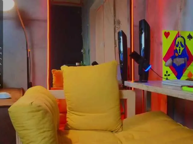 Live sex webcam photo for MissIzi #276146693