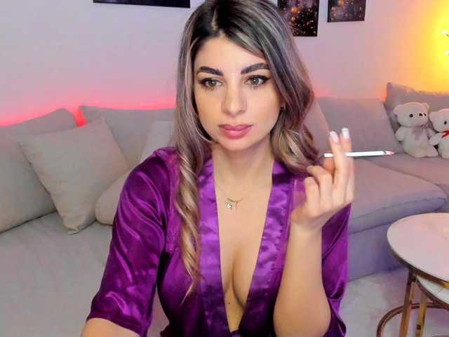 Live sex webcam photo for MissKiss08 #277840166