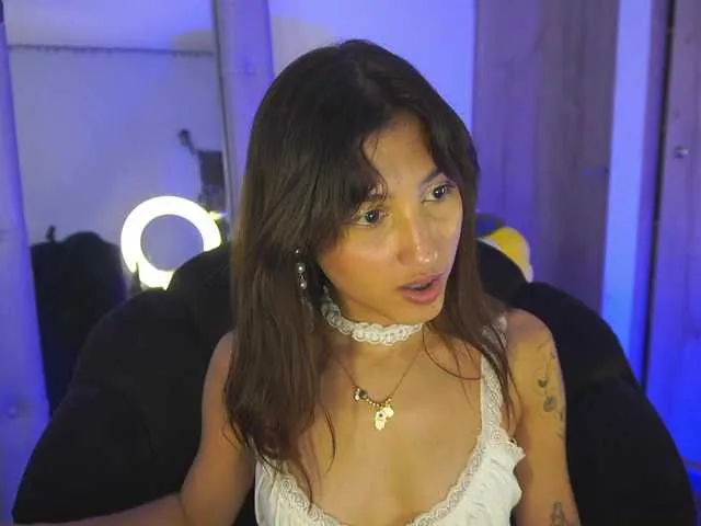 Live sex webcam photo for MissKorrah #292085057