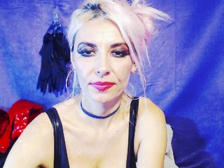 Live sex webcam photo for MissLaraHoney #189360597