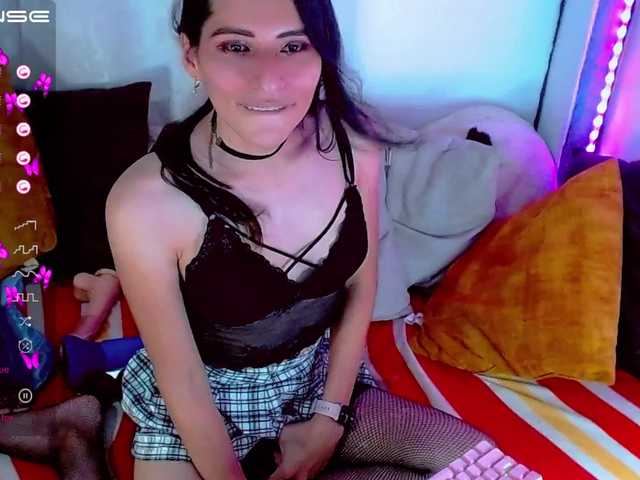 Live sex webcam photo for MissLua #275613331