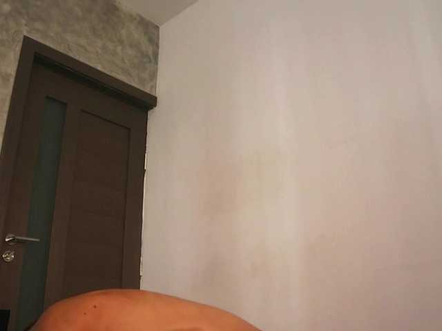 Live sex webcam photo for MissLullu #276376471