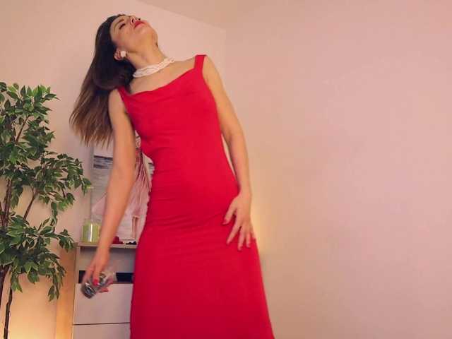 Live sex webcam photo for MissLullu #290322546