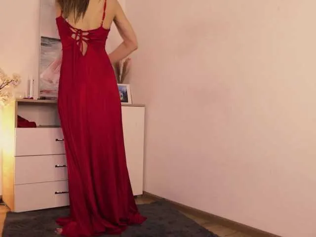 Live sex webcam photo for MissLullu #290813657