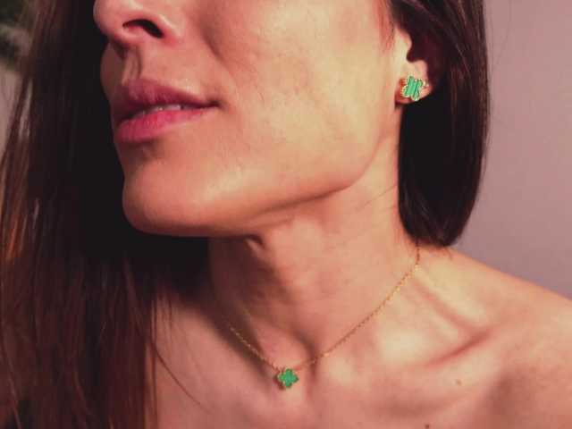 Live sex webcam photo for MissLullu #291291379