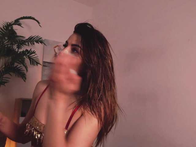 Live sex webcam photo for MissLullu #291300137