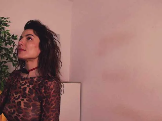 Live sex webcam photo for MissLullu #291900661