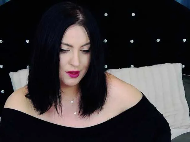 Live sex webcam photo for MissMaze #272924797