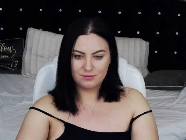 Live sex webcam photo for MissMaze #273478427