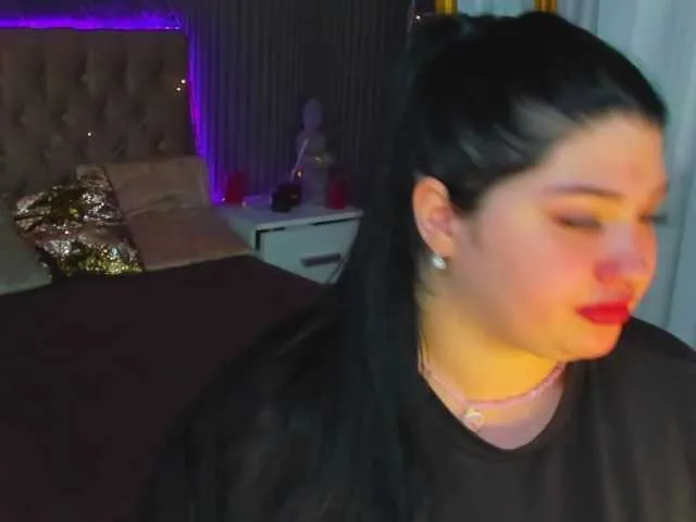 Live sex webcam photo for MissMillss #278099265