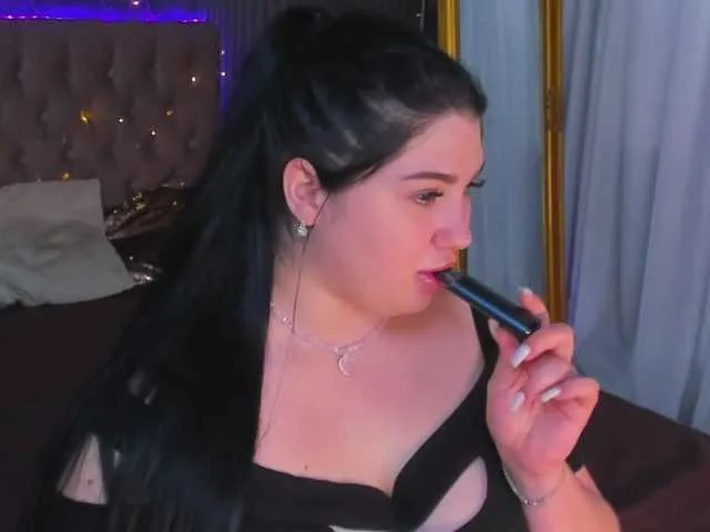 Live sex webcam photo for MissMillss #278173445