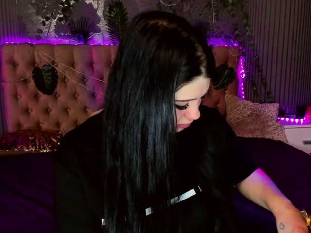 Live sex webcam photo for MissMillss #290588950