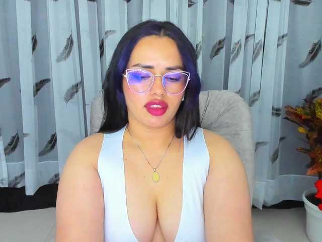Live sex webcam photo for MissMorgana #275494205