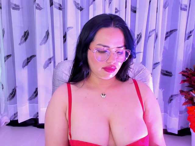 Live sex webcam photo for MissMorgana #275545274