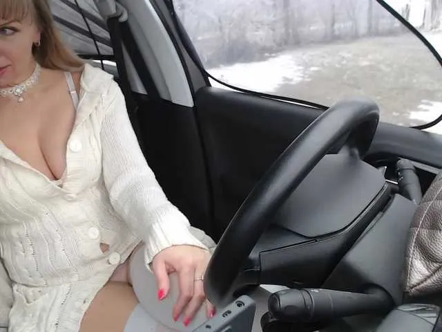 Live sex webcam photo for MissOfKiss #290459039