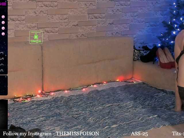 Live sex webcam photo for MissPoison #271727941