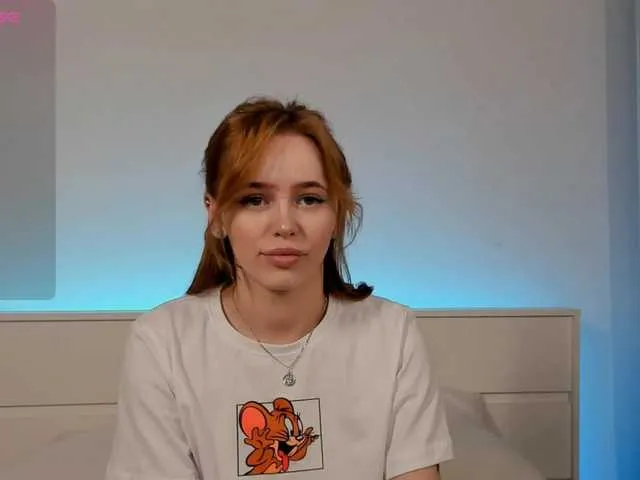 Live sex webcam photo for MissRedFox #291027369