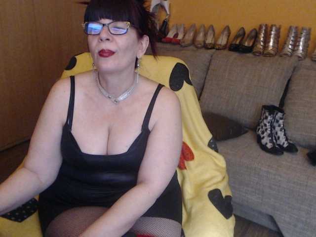 Live sex webcam photo for MissScarllet #272964261