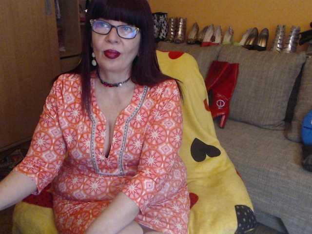 Live sex webcam photo for MissScarllet #273141427