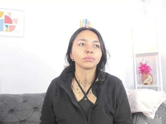 Live sex webcam photo for MissSoffiMorel #290683537