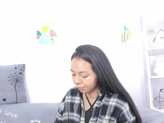 Live sex webcam photo for MissSoffiMorel #291345832