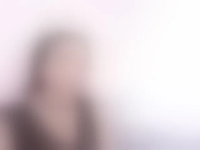 Live sex webcam photo for MissSoffiMorel #293751885