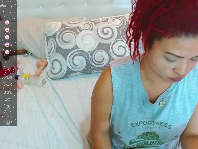 Live sex webcam photo for MissStephania #277434393