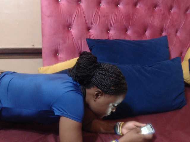 Live sex webcam photo for MissWanga23 #290852021