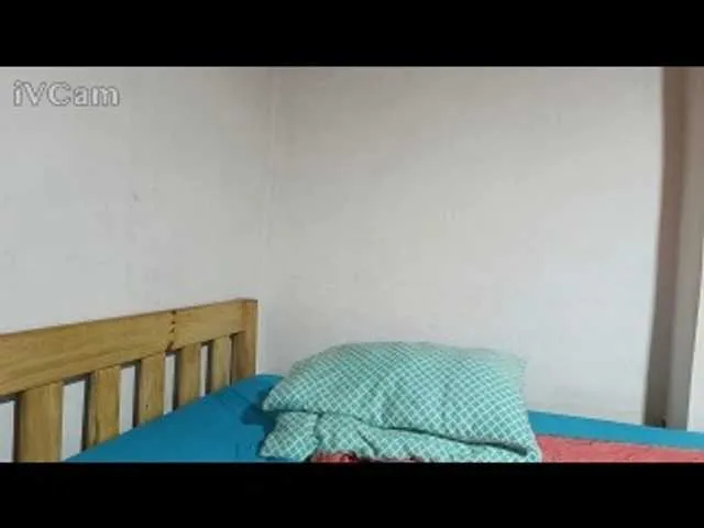 Live sex webcam photo for Missaudreys #277946112