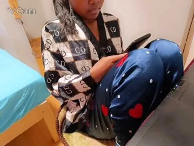 Live sex webcam photo for Missaudreys #291532958