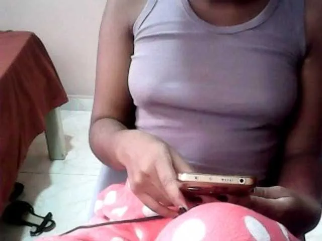 Live sex webcam photo for Missaudreys #292847273