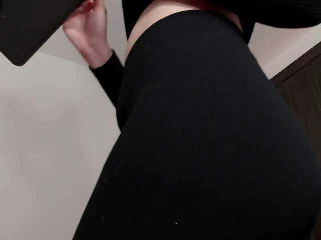 Live sex webcam photo for Missblair12 #290483945
