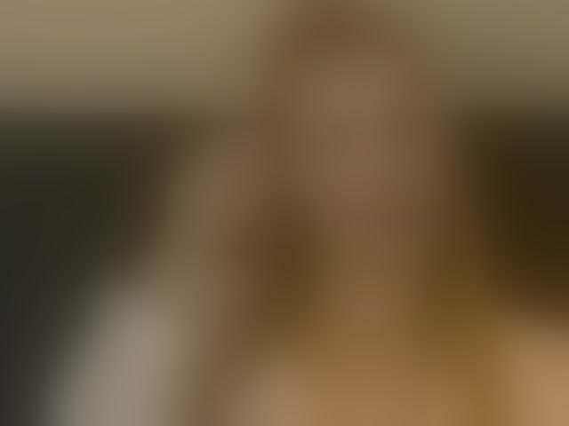 Live sex webcam photo for MisshaNight #293675110