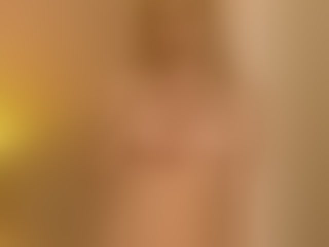 Live sex webcam photo for MisshaNight #293978048